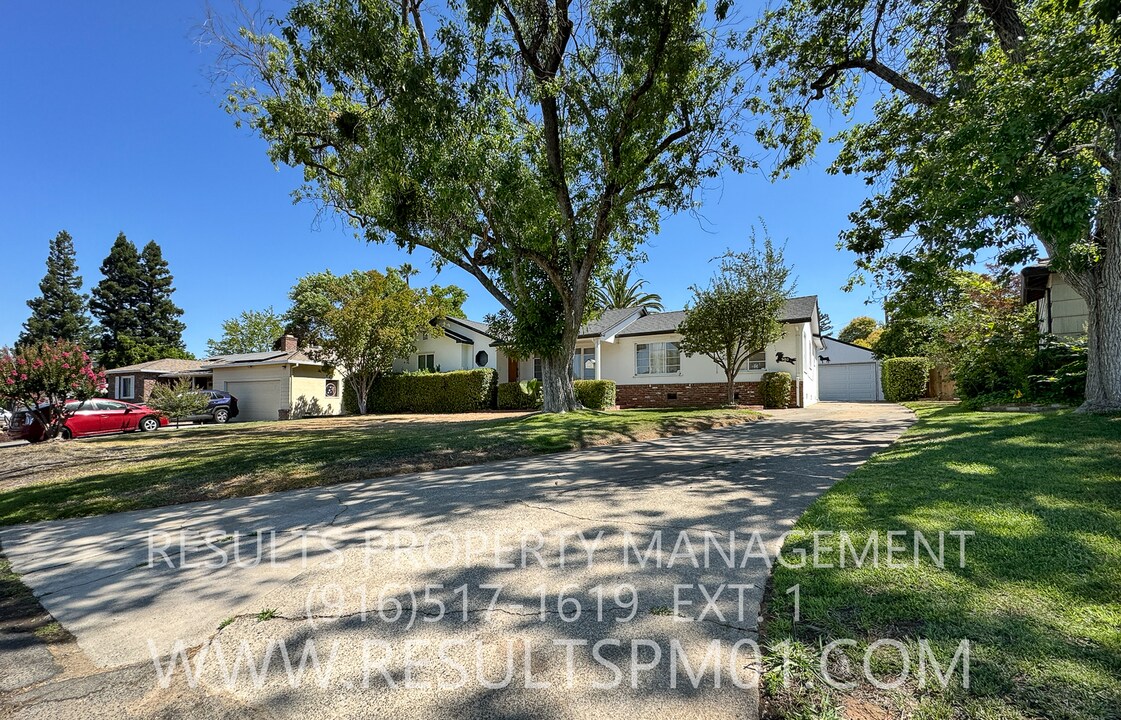 980 Coronado Blvd in Sacramento, CA - Building Photo