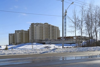 Fallowfield Towers in Kitchener, ON - Building Photo - Building Photo