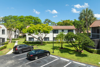 Mission Viejo Condos in Boca Raton, FL - Foto de edificio - Building Photo