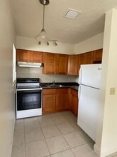 220 SW 8th St in Fort Lauderdale, FL - Building Photo - Building Photo