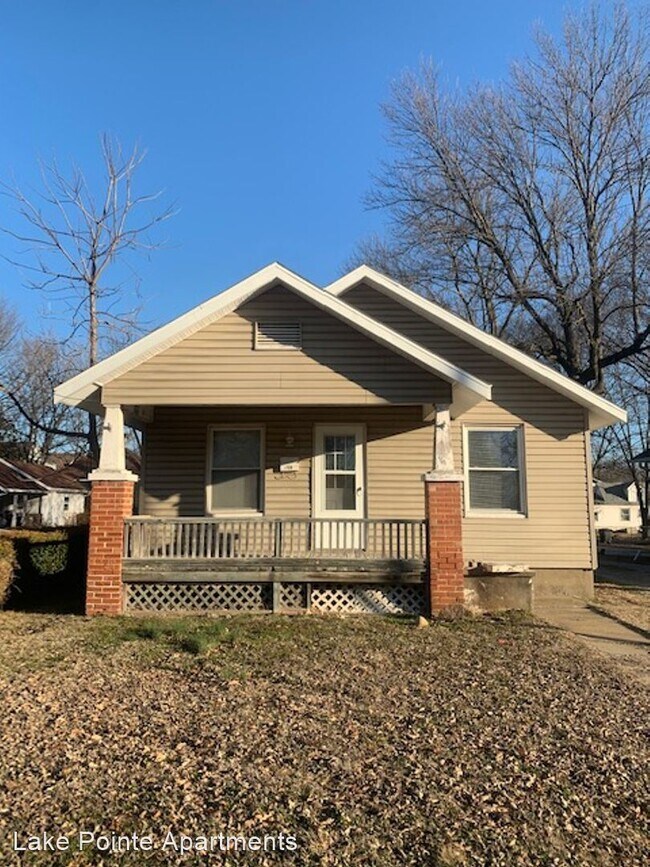 720 W Austin Blvd Nevada, MO Casas y apartamentos de Alquiler