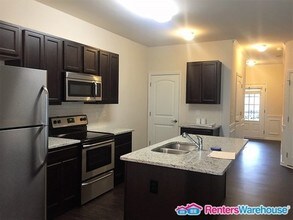 3278 Garden Glade Ln in Stonecrest, GA - Building Photo - Building Photo