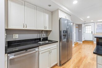29 Grove St in Boston, MA - Building Photo - Building Photo