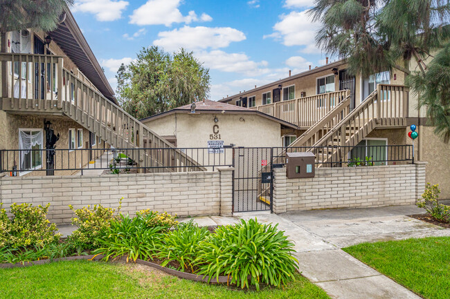 Moss Gardens Apartments in Chula Vista, CA - Building Photo - Building Photo