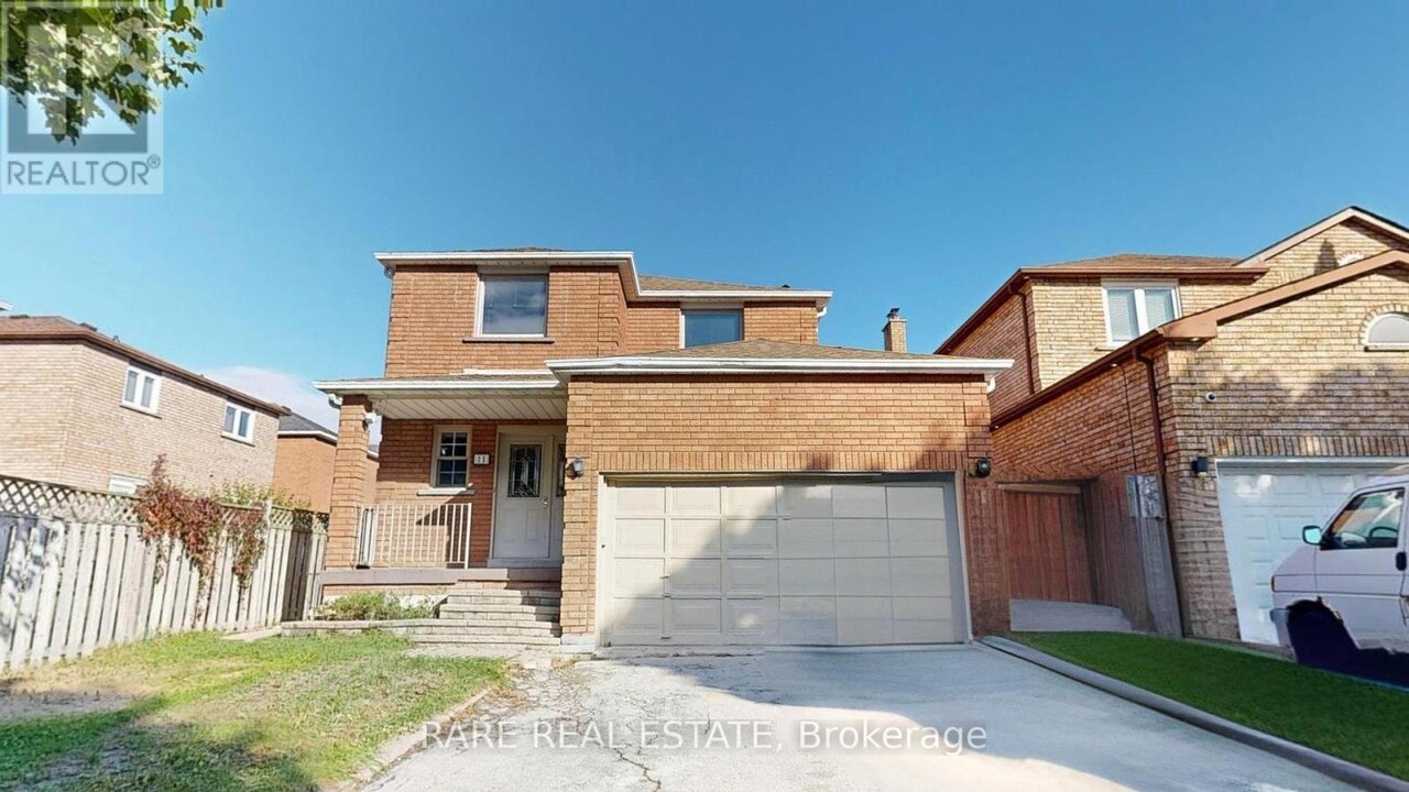 11 Briarcliffe Crescent in Vaughan, ON - Building Photo