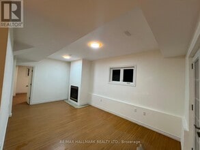 17 Barre Dr in Barrie, ON - Building Photo - Building Photo