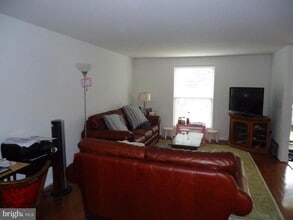 6011 Heathwick Ct in Burke, VA - Building Photo - Building Photo