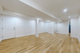 50 Glebe Cres in Brampton, ON - Building Photo - Building Photo