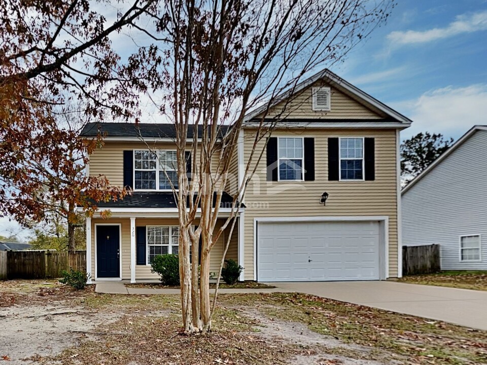 326 Cohen Cir in Ladson, SC - Building Photo