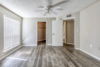 Bridgewater Luxury Rentals in St. Petersburg, FL - Foto de edificio - Interior Photo