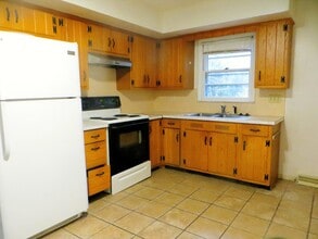 1107 W Maple Ave S, Unit 7 in Springfield, IL - Foto de edificio - Building Photo