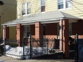 24 Sands St in Port Chester, NY - Building Photo