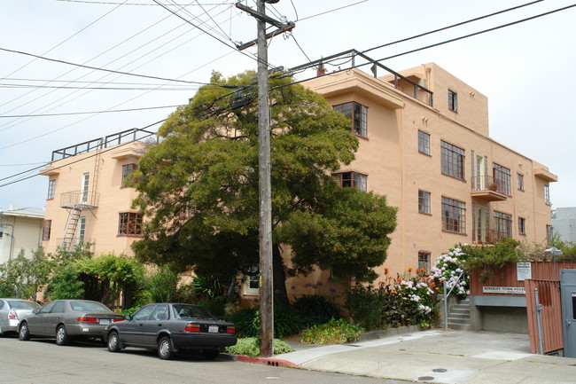 Parker Street Co-op in Berkeley, CA - Foto de edificio - Building Photo