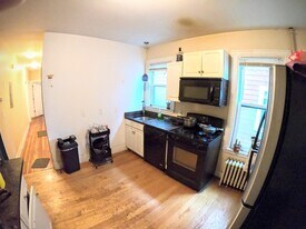90 Fisher Ave, Unit 3 in Boston, MA - Building Photo