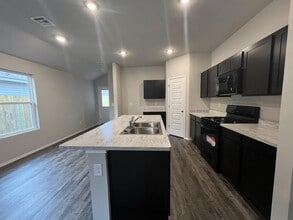 11804 Annette Dr in Yukon, OK - Foto de edificio - Building Photo