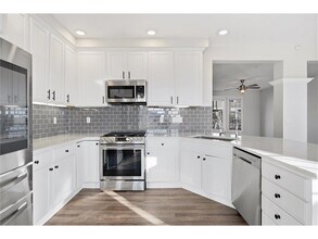 972 Fairfield Ct in Hopkins, MN - Building Photo - Building Photo