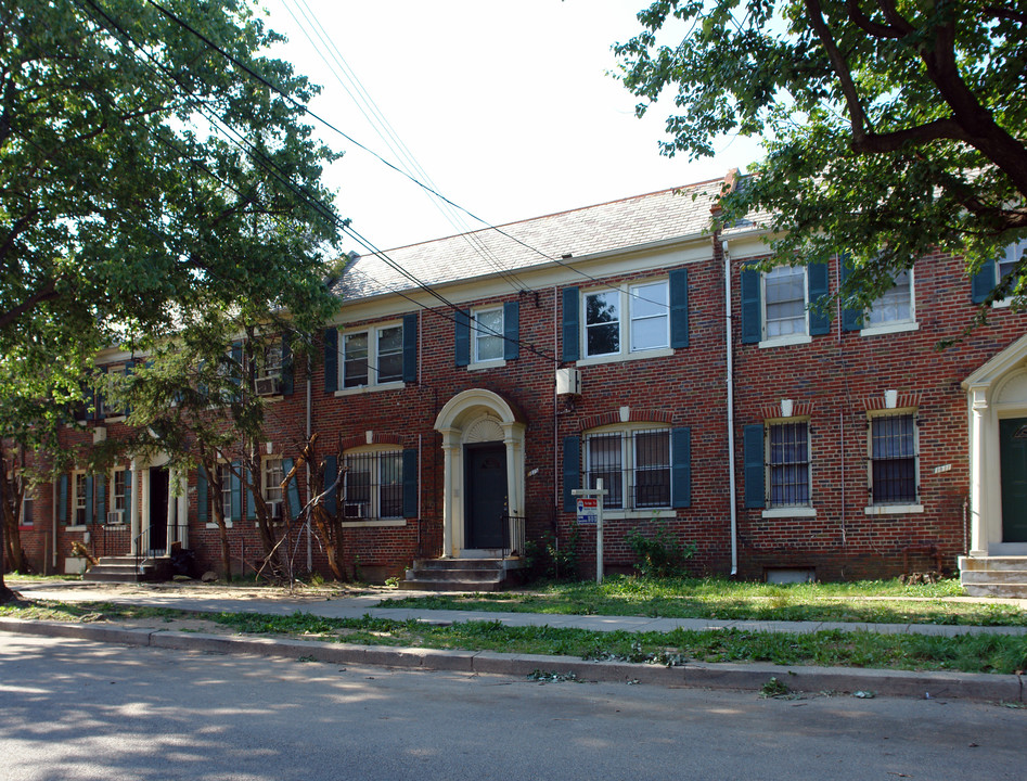 1823 Q St SE in Washington, DC - Building Photo