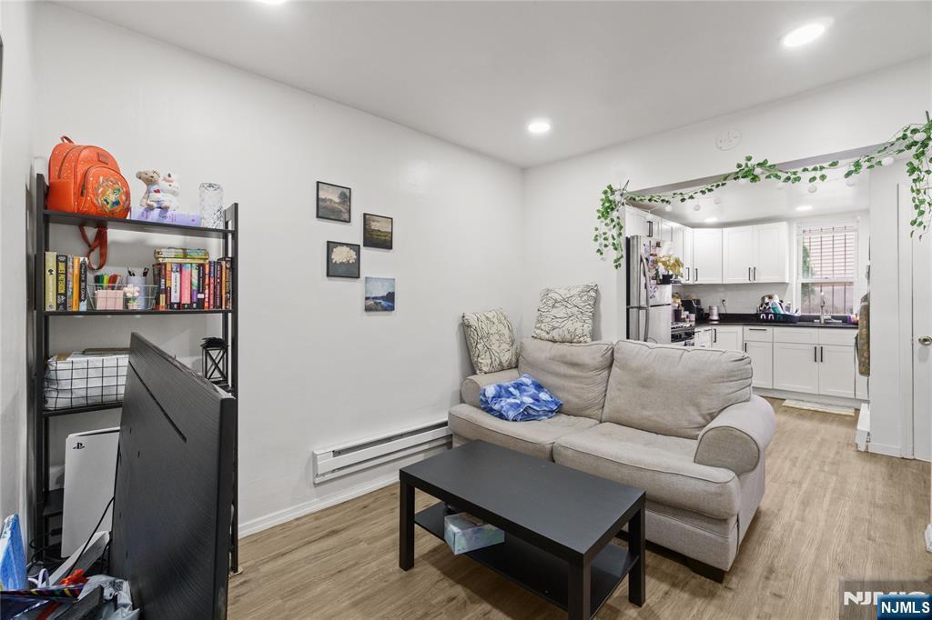 477 Mercer St in Jersey City, NJ - Building Photo