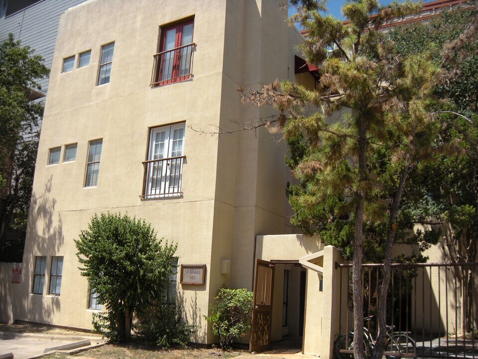 712 Graham Pl in Austin, TX - Building Photo