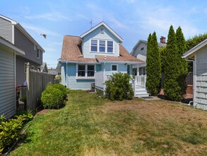 20 Wallace Ave in Norwalk, CT - Building Photo - Building Photo
