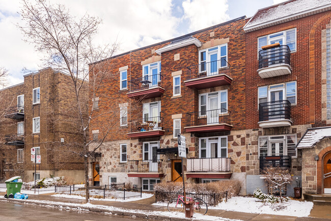 1830-1840 Saint-Joseph Boul E in Montréal, QC - Building Photo - Building Photo