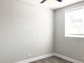 3110 N Milwaukee Ave in Chicago, IL - Building Photo - Building Photo