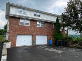 83 Maple Ave in Woodland Park, NJ - Building Photo