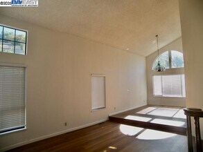 715 Sunrise Dr in Fremont, CA - Building Photo - Building Photo