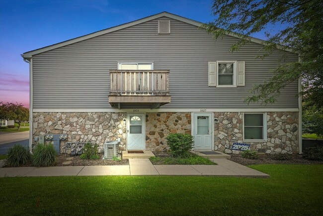 1021 Brunswick Harbor in Schaumburg, IL - Building Photo - Building Photo