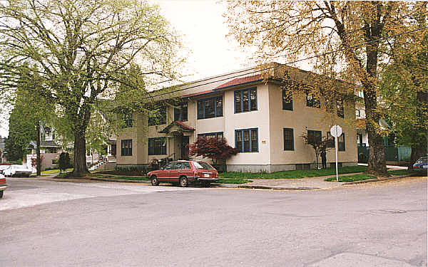 1806 NE 13th Ave in Portland, OR - Building Photo - Building Photo