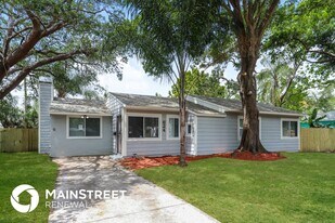 624 75th St N in St. Petersburg, FL - Building Photo