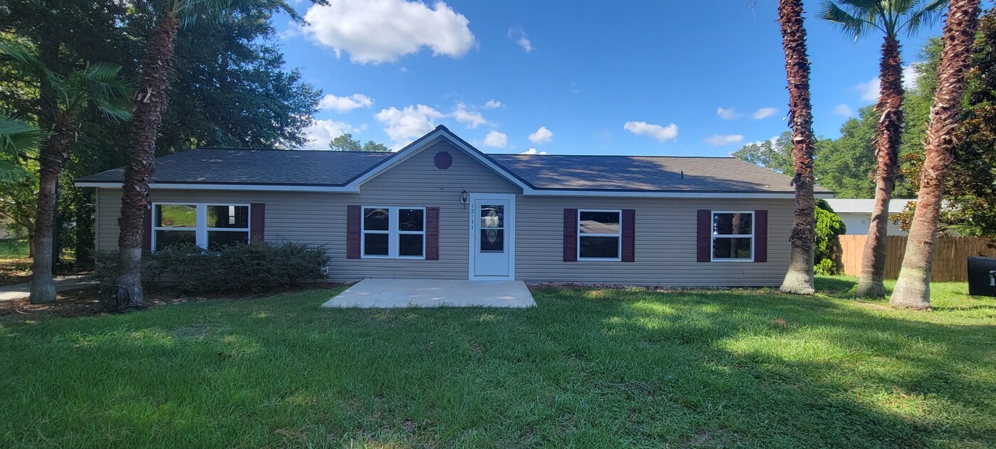 12911 NW 151 Pl in Alachua, FL - Foto de edificio