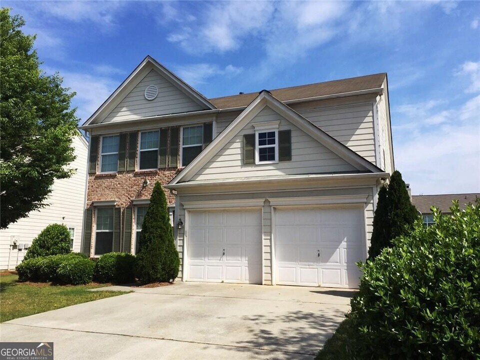 8955 Ruel Ln in Suwanee, GA - Building Photo