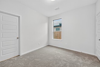 5019 Bowen Pr Dr in Rosenberg, TX - Foto de edificio - Building Photo