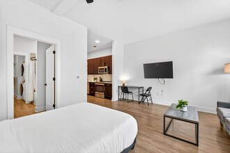 1116 Gramercy Ln, Unit SI ID1316310P in Tampa, FL - Building Photo - Building Photo