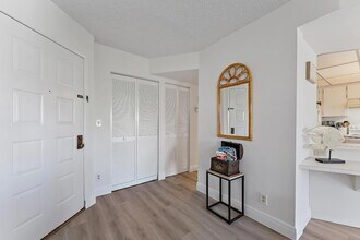 1605 S US Hwy 1, Unit B201 in Jupiter, FL - Foto de edificio - Building Photo