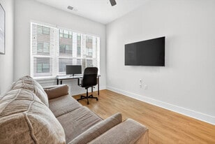 1001 N Himes Ave in Tampa, FL - Building Photo