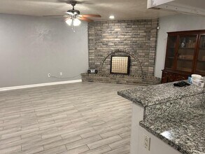 5019 Parkridge Dr in Houston, TX - Building Photo - Building Photo