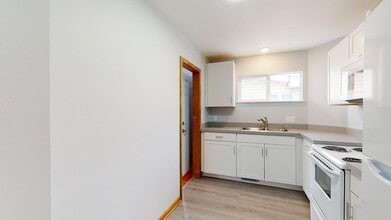1424 16th St in Ames, IA - Building Photo - Building Photo