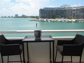 6820 Indian Creek Dr in Miami, FL - Building Photo - Building Photo