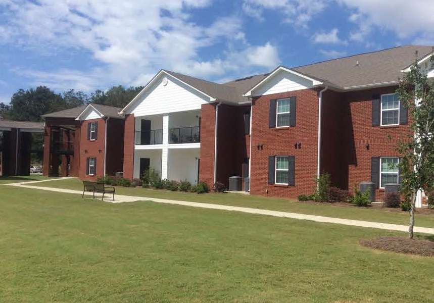 Hummingbird Landing in Andalusia, AL - Building Photo