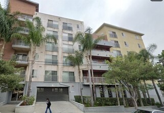950 S Harvard Blvd in Los Angeles, CA - Building Photo - Building Photo
