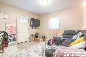 10 Gardner St, Unit 1 in Boston, MA - Building Photo - Building Photo