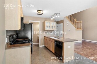 110 Distinction Dr in Lake St. Louis, MO - Building Photo - Building Photo