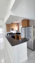 1332 NE 177th St in North Miami Beach, FL - Building Photo - Building Photo