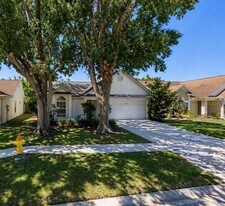 9725 Fox Hollow Rd in Tampa, FL - Building Photo