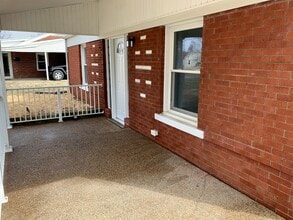 112 Polster Dr in Evansville, IN - Foto de edificio - Building Photo