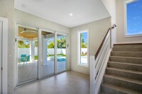 630 Companion Way in Longboat Key, FL - Building Photo - Building Photo