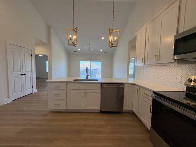 property at 420 Capstone Dr