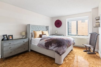 300 W 135th St in New York, NY - Foto de edificio - Building Photo